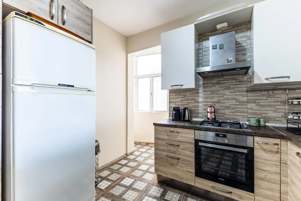 Spacious Flat W Balcony 3 Min To Kadikoy Square Stambuł